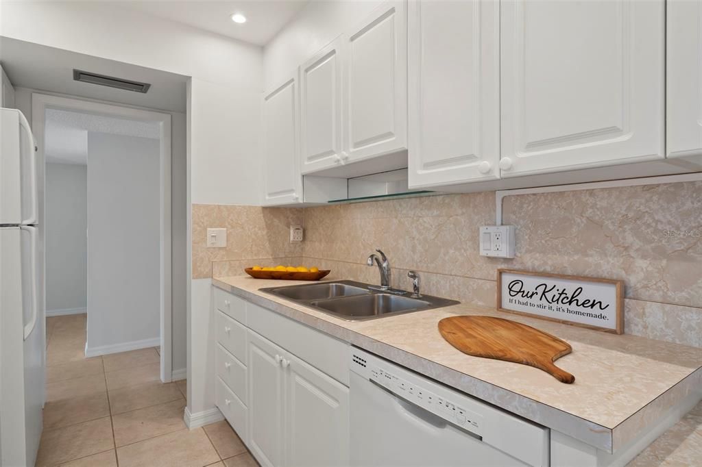 Recently Sold: $419,900 (2 beds, 2 baths, 1205 Square Feet)