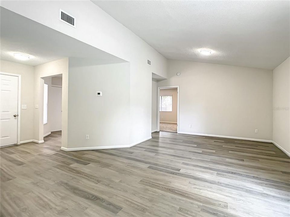 For Sale: $335,000 (3 beds, 2 baths, 1300 Square Feet)