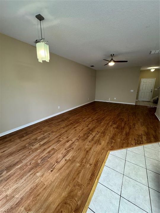 For Sale: $305,000 (2 beds, 2 baths, 1548 Square Feet)
