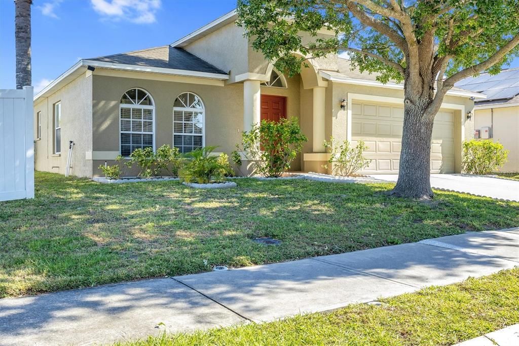 Recently Sold: $340,000 (4 beds, 2 baths, 2010 Square Feet)