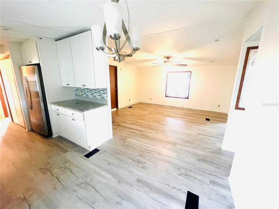 For Rent: $1,525 (2 beds, 2 baths, 816 Square Feet)