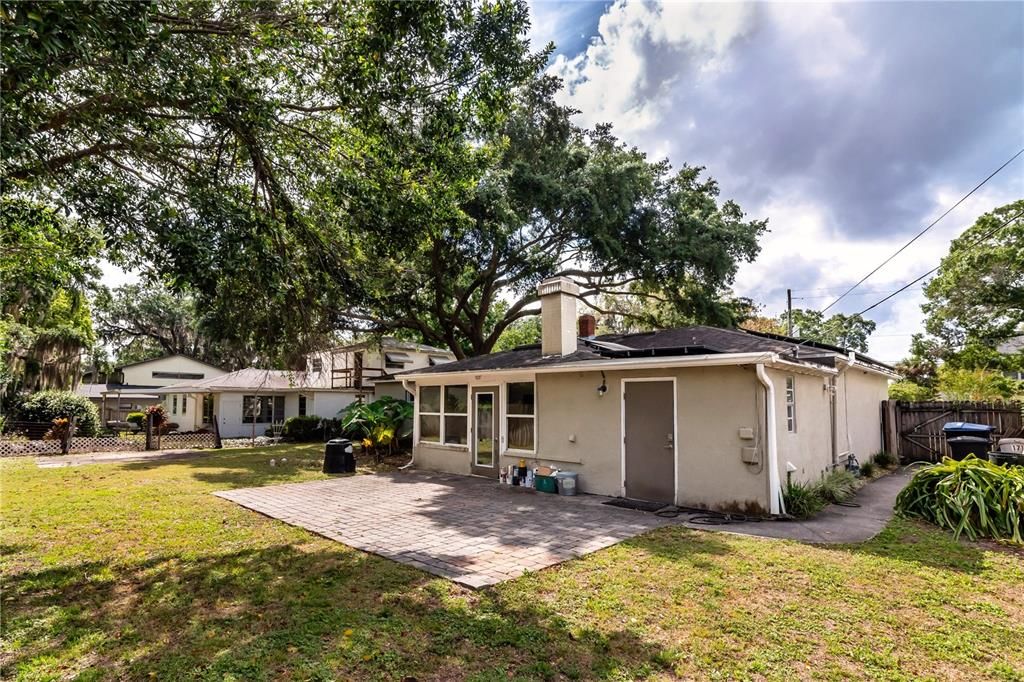 Recently Sold: $425,000 (3 beds, 3 baths, 1670 Square Feet)