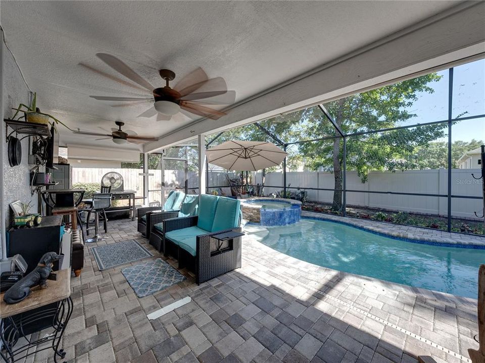 Active With Contract: $359,000 (3 beds, 2 baths, 1349 Square Feet)