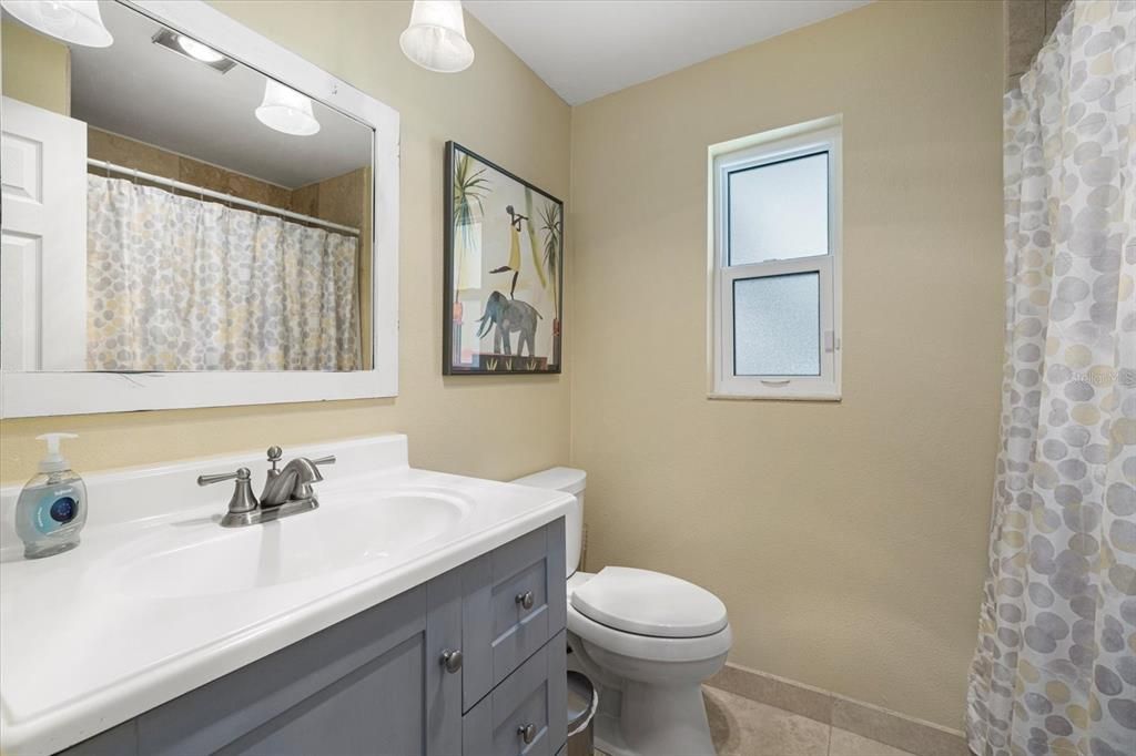 Recently Sold: $585,000 (3 beds, 2 baths, 1629 Square Feet)