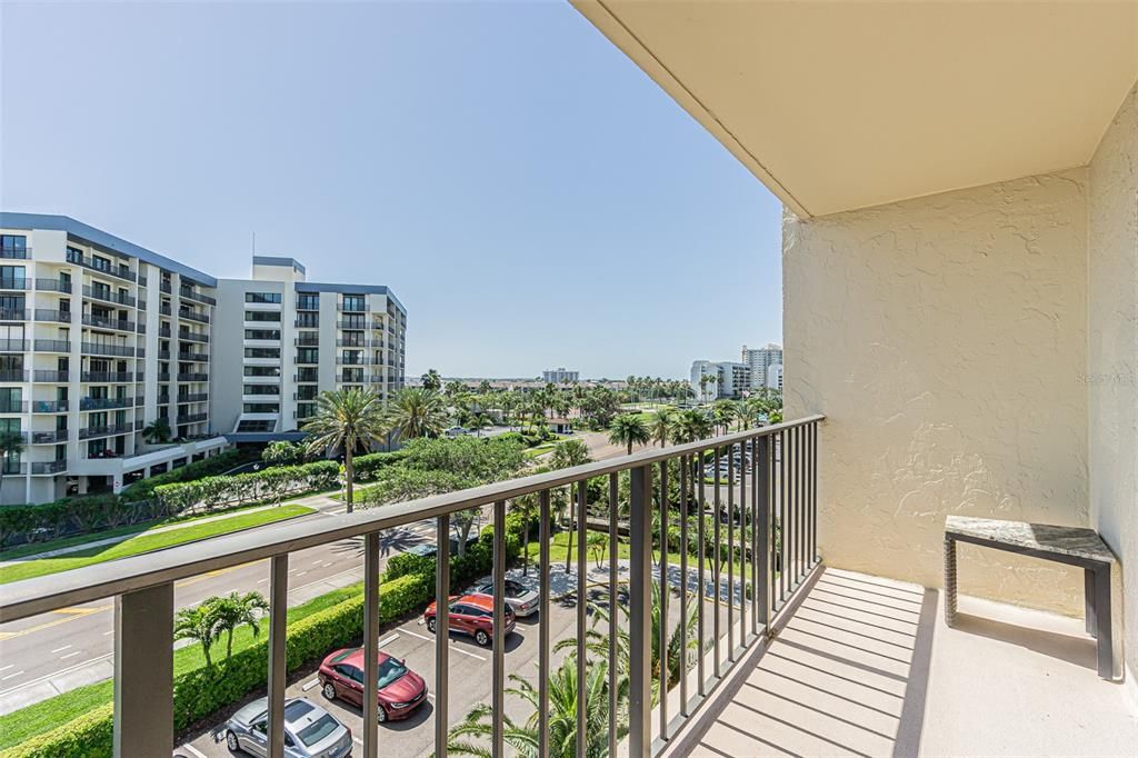 For Sale: $849,000 (2 beds, 2 baths, 1394 Square Feet)