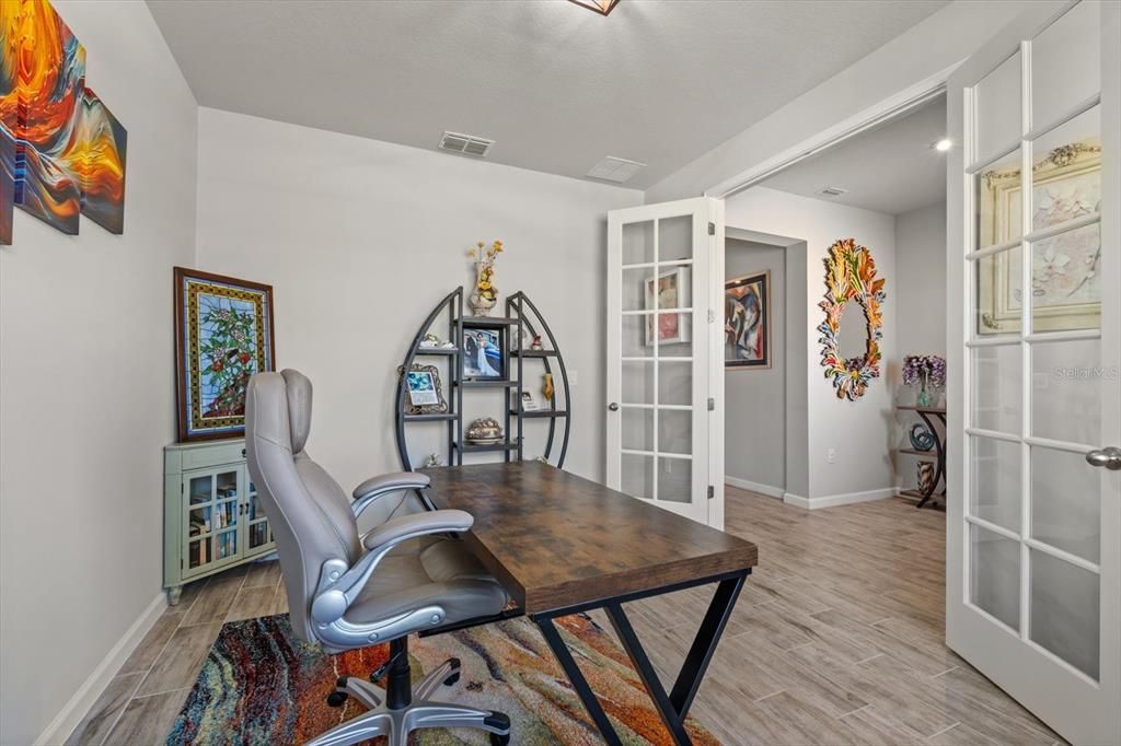 For Sale: $637,900 (3 beds, 2 baths, 2381 Square Feet)