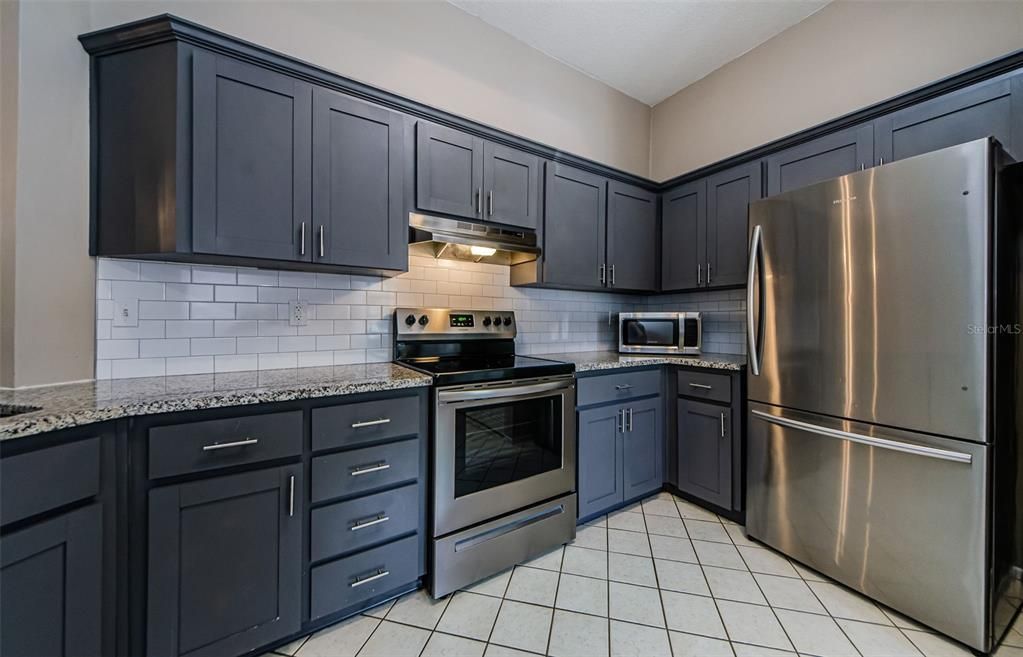 For Sale: $315,000 (2 beds, 2 baths, 1197 Square Feet)