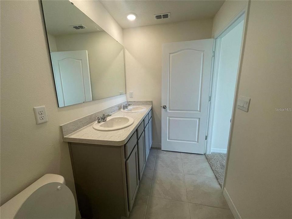 For Rent: $2,250 (3 beds, 2 baths, 1463 Square Feet)
