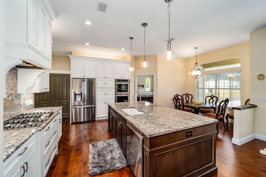 Active With Contract: $989,000 (4 beds, 3 baths, 2591 Square Feet)