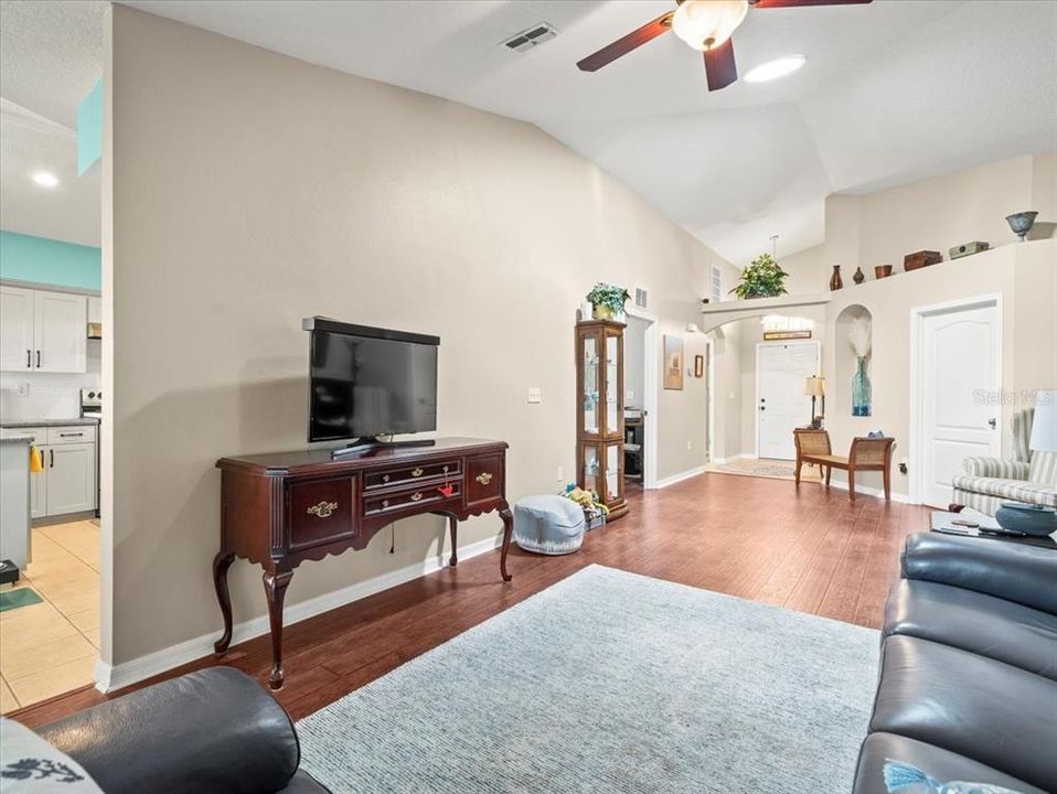 Active With Contract: $329,000 (3 beds, 2 baths, 1507 Square Feet)