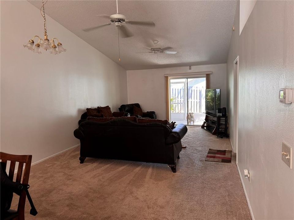 For Sale: $260,000 (3 beds, 2 baths, 1300 Square Feet)