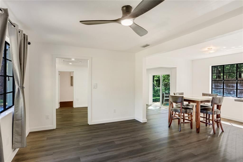 Active With Contract: $369,000 (4 beds, 2 baths, 1565 Square Feet)