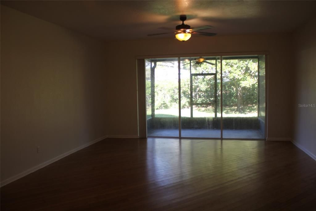 For Rent: $2,250 (3 beds, 2 baths, 1682 Square Feet)