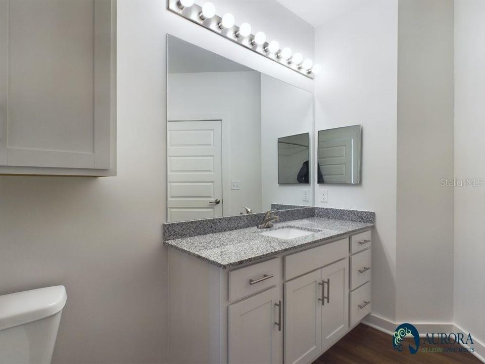 Recently Rented: $1,699 (1 beds, 1 baths, 809 Square Feet)