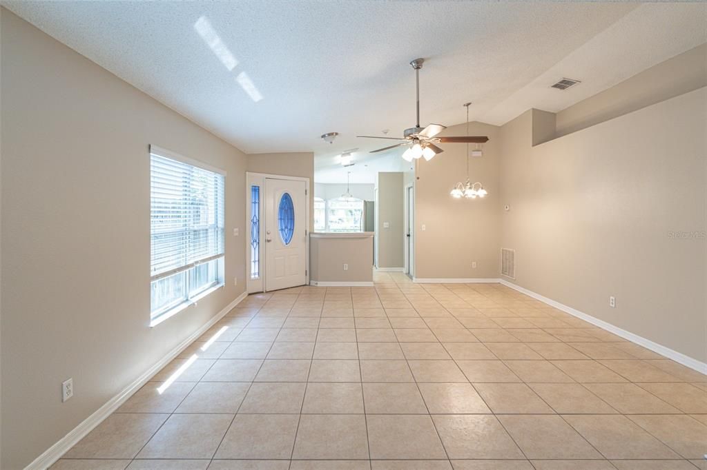 Active With Contract: $2,295 (3 beds, 2 baths, 1368 Square Feet)