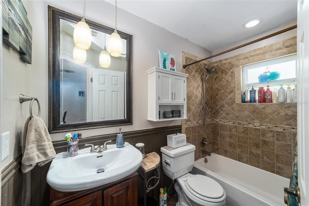 Active With Contract: $209,500 (3 beds, 2 baths, 1300 Square Feet)