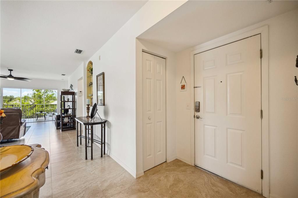 For Sale: $299,900 (3 beds, 2 baths, 1207 Square Feet)