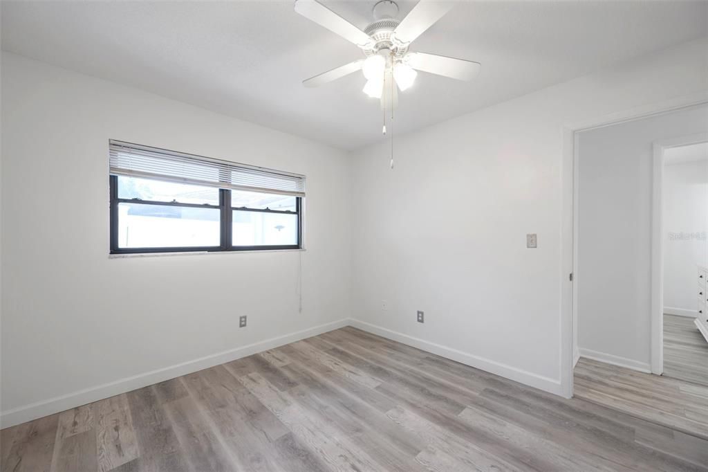 Recently Sold: $450,000 (3 beds, 2 baths, 1198 Square Feet)