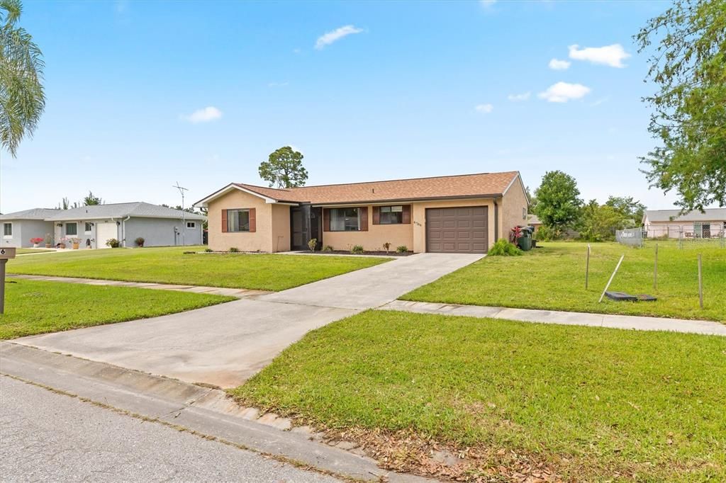 Recently Sold: $244,900 (2 beds, 1 baths, 904 Square Feet)