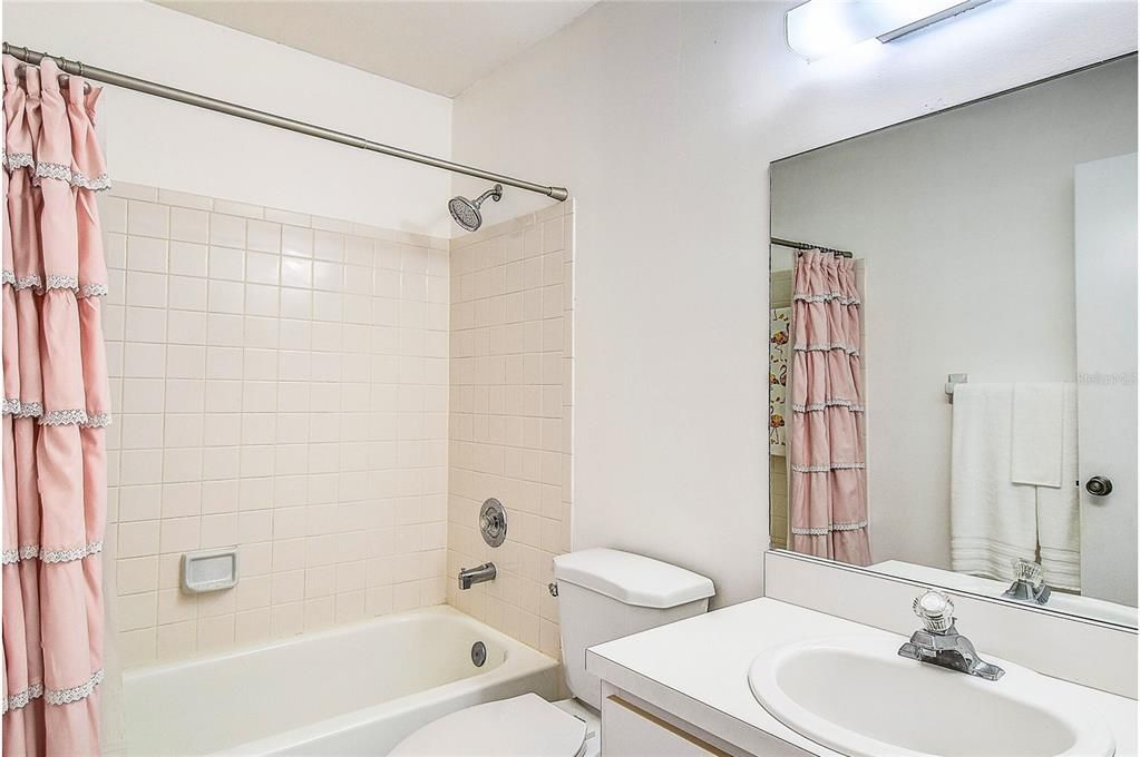 For Sale: $309,900 (2 beds, 2 baths, 1264 Square Feet)