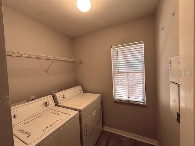 For Rent: $1,950 (3 beds, 2 baths, 1477 Square Feet)