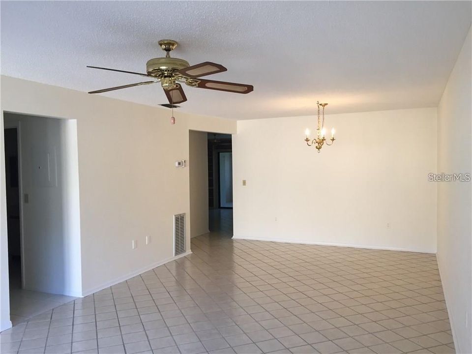 Active With Contract: $1,850 (2 beds, 2 baths, 1356 Square Feet)