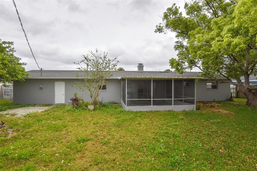 For Sale: $299,000 (3 beds, 2 baths, 1396 Square Feet)