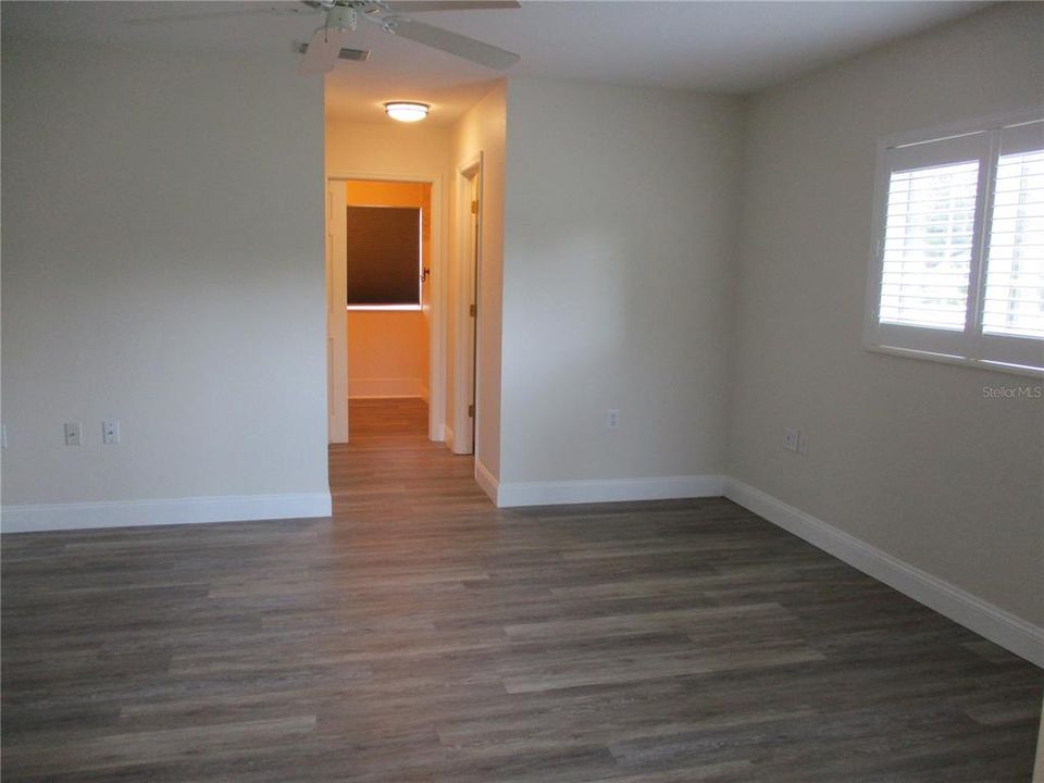 For Sale: $324,900 (2 beds, 2 baths, 1684 Square Feet)