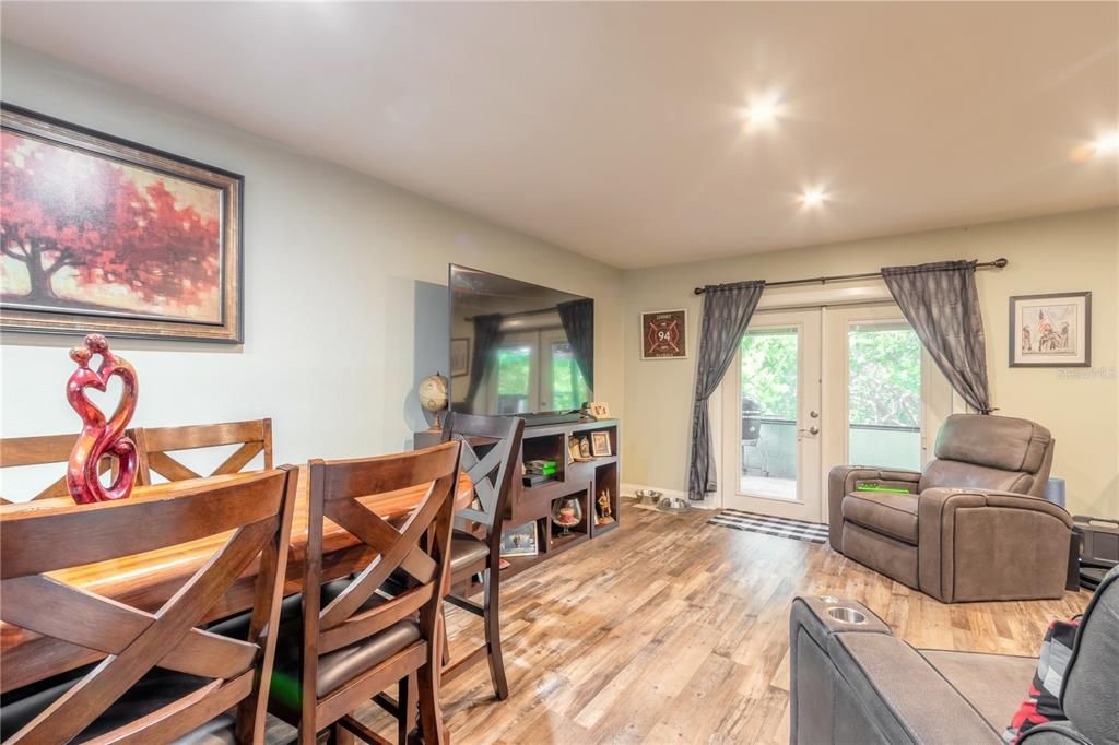 For Sale: $399,000 (3 beds, 2 baths, 1608 Square Feet)