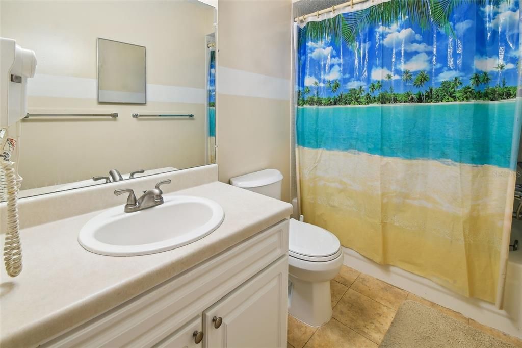 待售: $139,000 (1 贝兹, 1 浴室, 646 平方英尺)