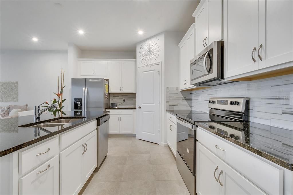 Active With Contract: $2,900 (4 beds, 3 baths, 2050 Square Feet)