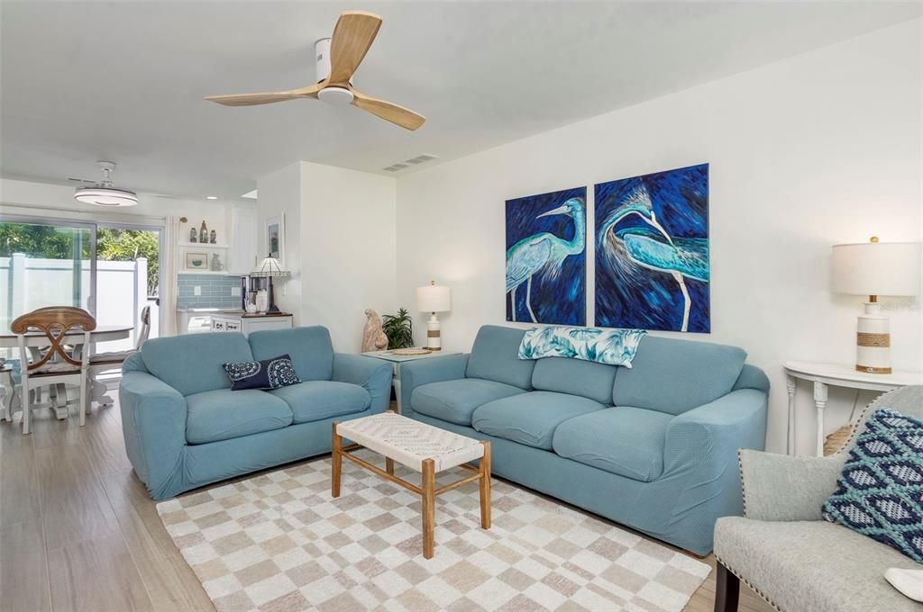 Active With Contract: $1,400,000 (4 beds, 0 baths, 1704 Square Feet)