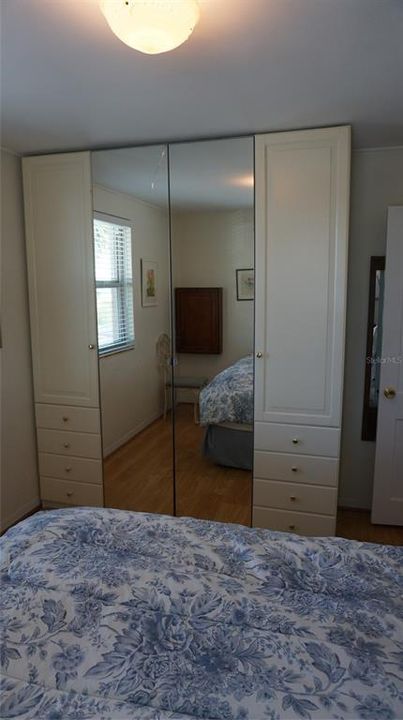 For Sale: $460,000 (1 beds, 1 baths, 495 Square Feet)