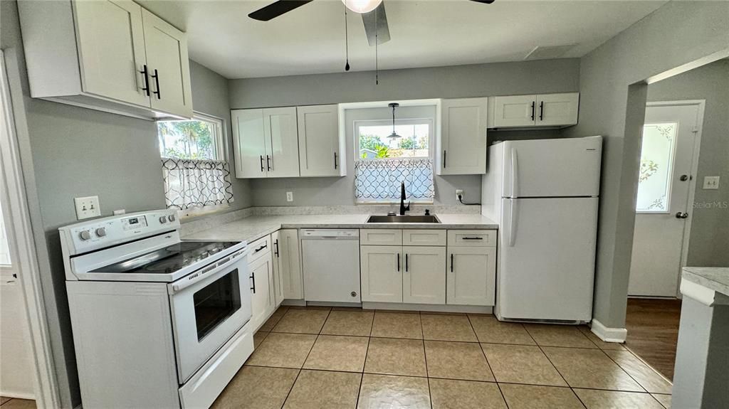 Recently Rented: $2,150 (3 beds, 2 baths, 1473 Square Feet)