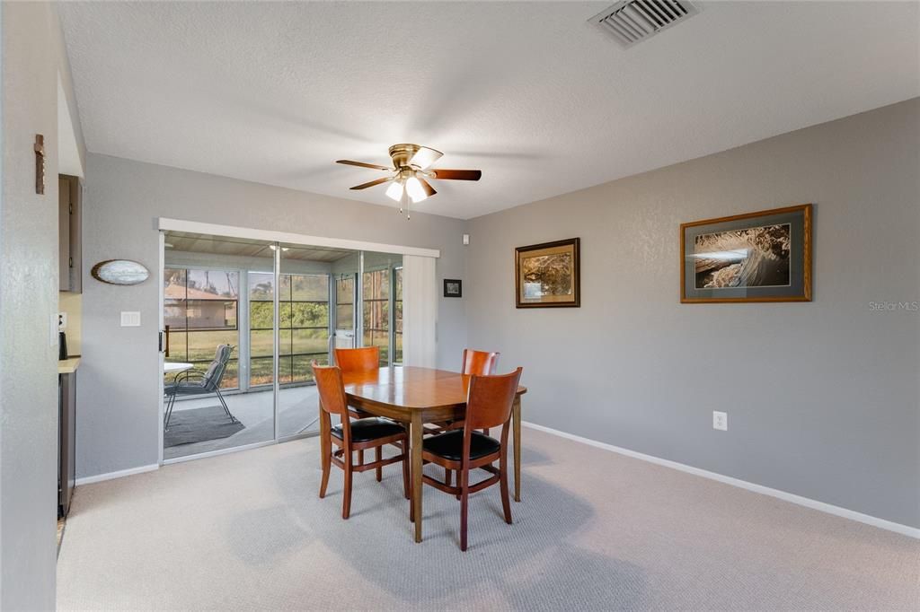 For Sale: $279,900 (2 beds, 2 baths, 1248 Square Feet)