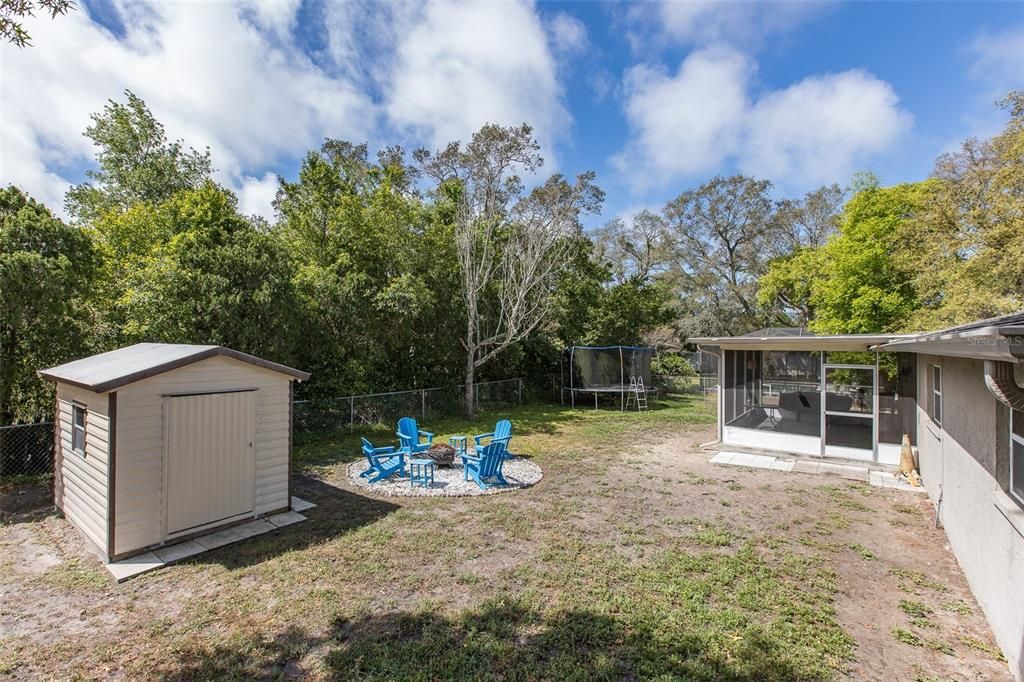 Active With Contract: $299,999 (3 beds, 2 baths, 1911 Square Feet)