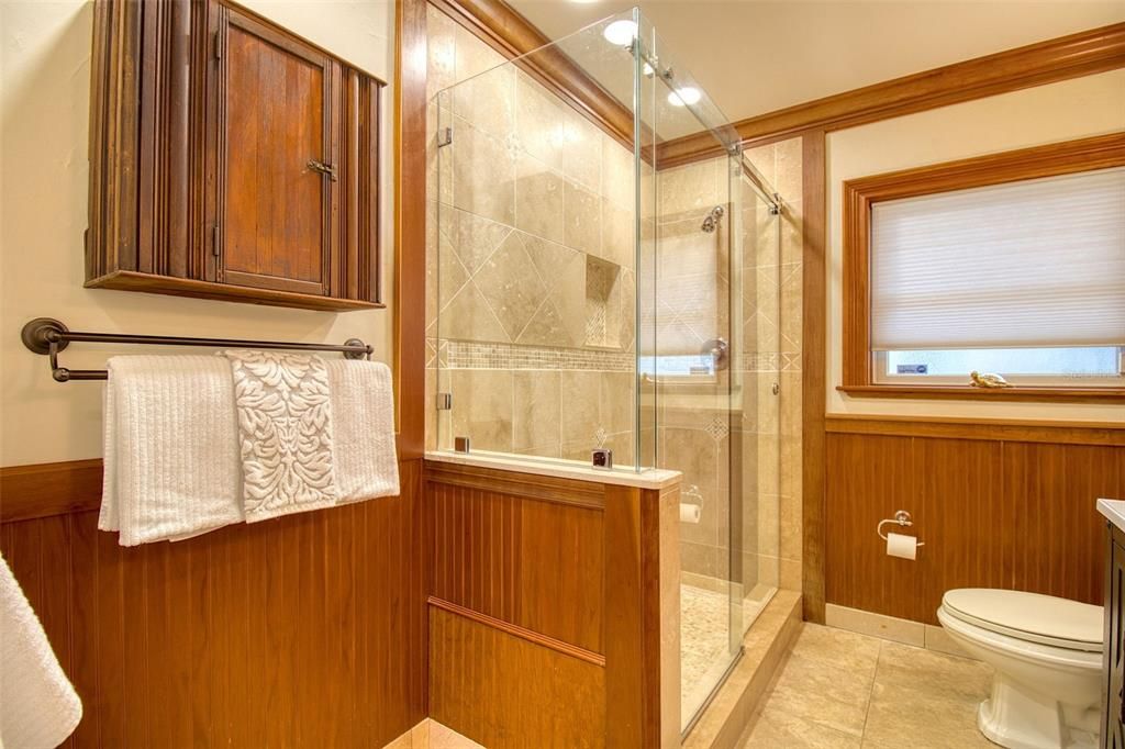 Недавно продано: $1,250,000 (3 спален, 4 ванн, 2831 Квадратных фут)