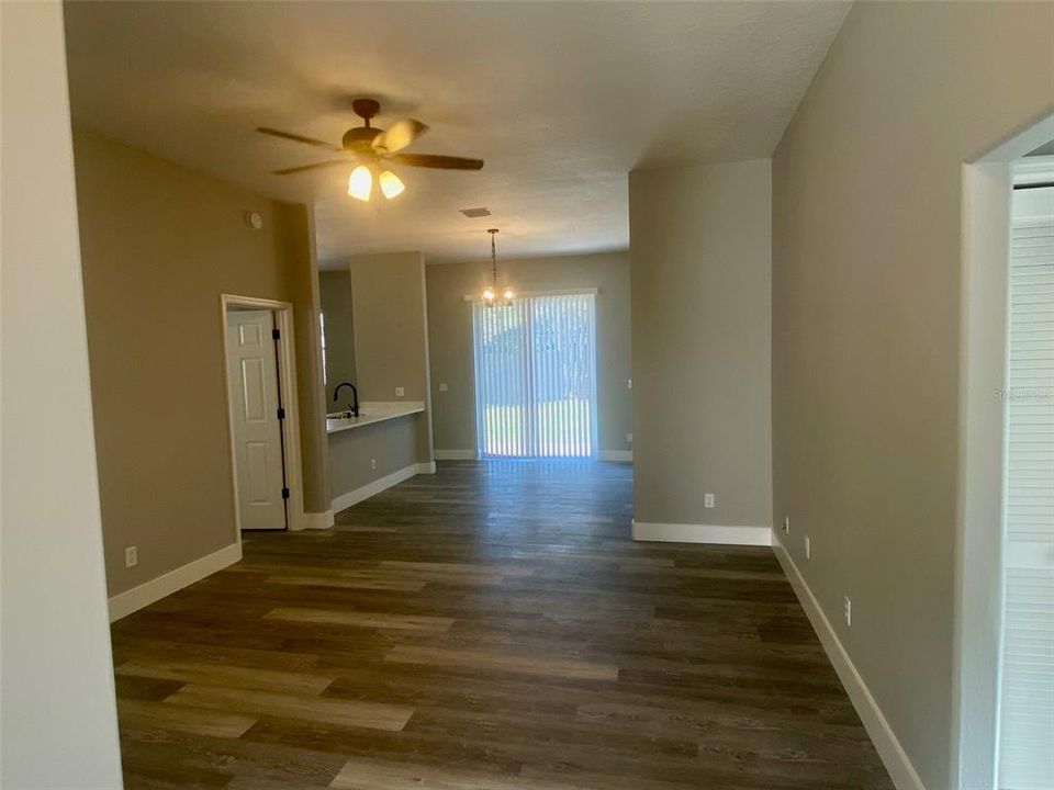 Active With Contract: $2,195 (3 beds, 2 baths, 1160 Square Feet)