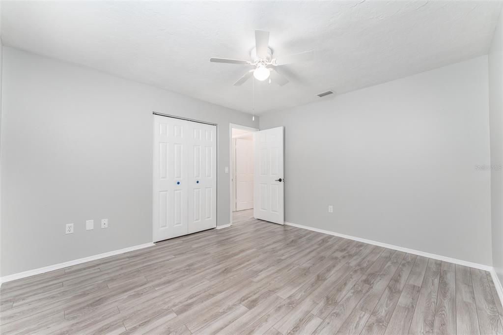For Sale: $367,900 (3 beds, 2 baths, 1387 Square Feet)