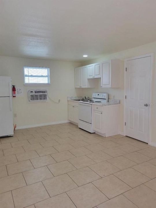 Active With Contract: $679,000 (3 beds, 0 baths, 2350 Square Feet)