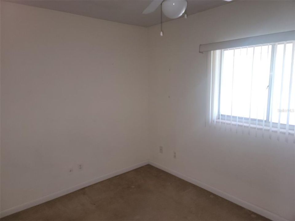 For Sale: $102,000 (2 beds, 1 baths, 792 Square Feet)