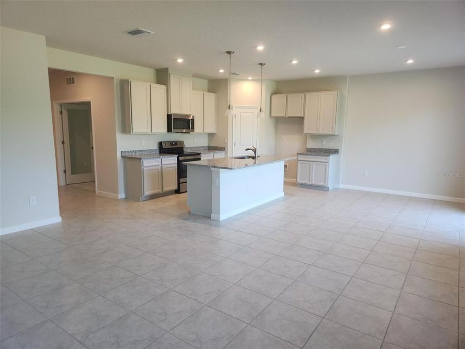 For Sale: $394,990 (4 beds, 2 baths, 2370 Square Feet)