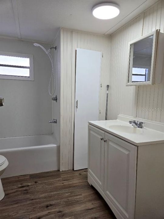 Active With Contract: $75,000 (1 beds, 1 baths, 576 Square Feet)