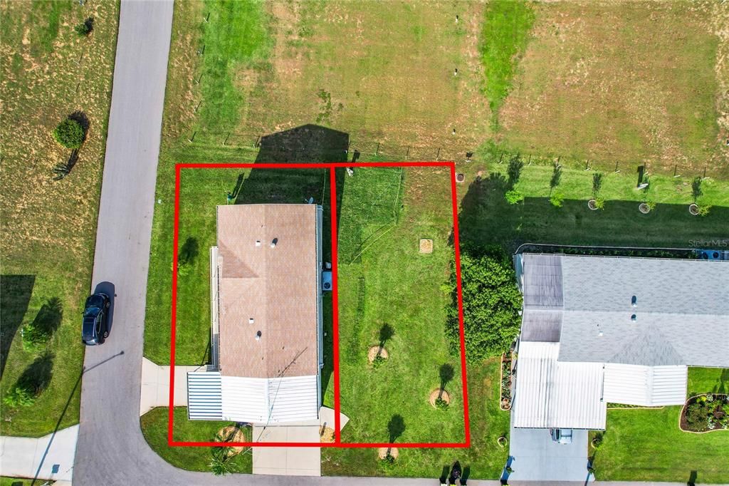 The sale also included the lot next door, 354 Edgewood Blvd.