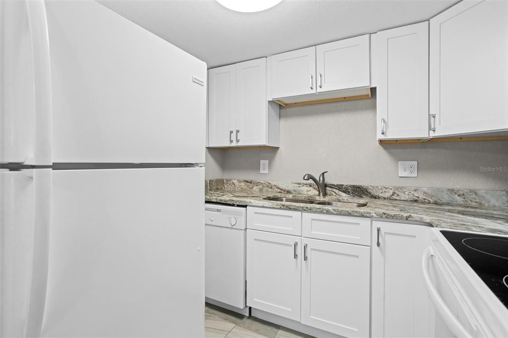 For Sale: $144,900 (1 beds, 1 baths, 625 Square Feet)