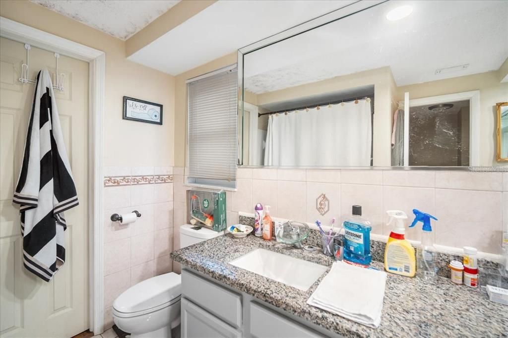 For Sale: $299,900 (2 beds, 2 baths, 1485 Square Feet)