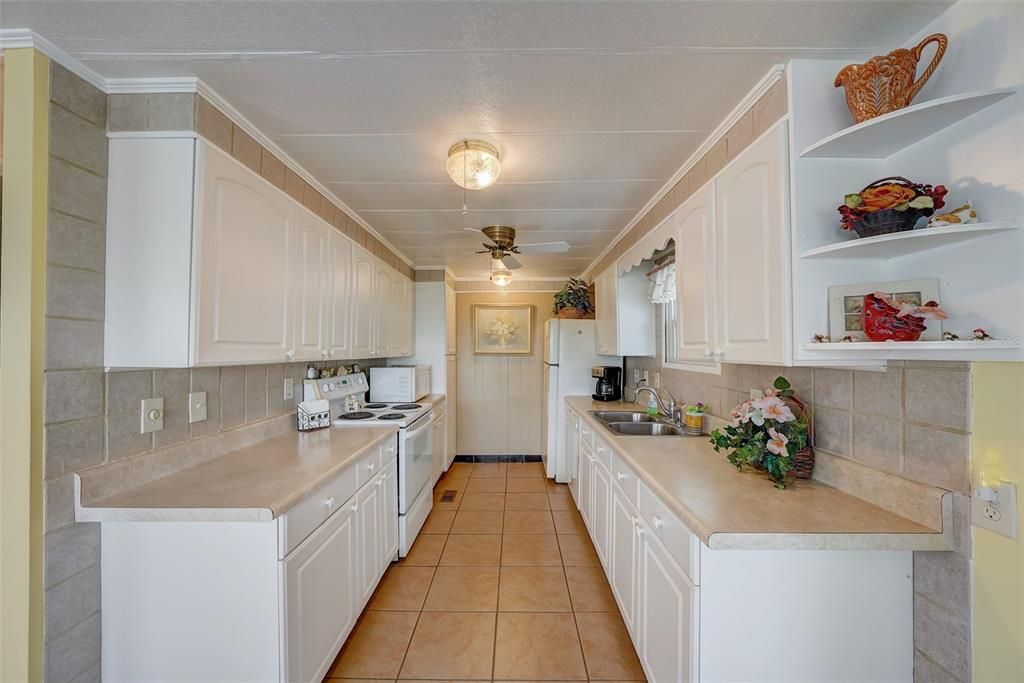 For Sale: $174,900 (3 beds, 2 baths, 1150 Square Feet)