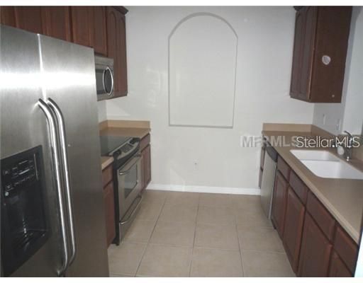 For Rent: $1,900 (2 beds, 2 baths, 1112 Square Feet)