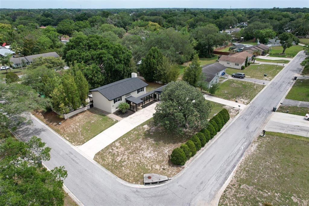 Active With Contract: $419,900 (3 beds, 3 baths, 2464 Square Feet)