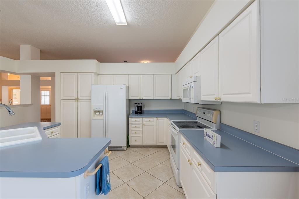 Recently Rented: $2,195 (2 beds, 2 baths, 1768 Square Feet)